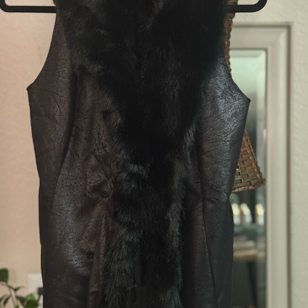 White House Black Market Luxe Faux Fur Vest (Size S)